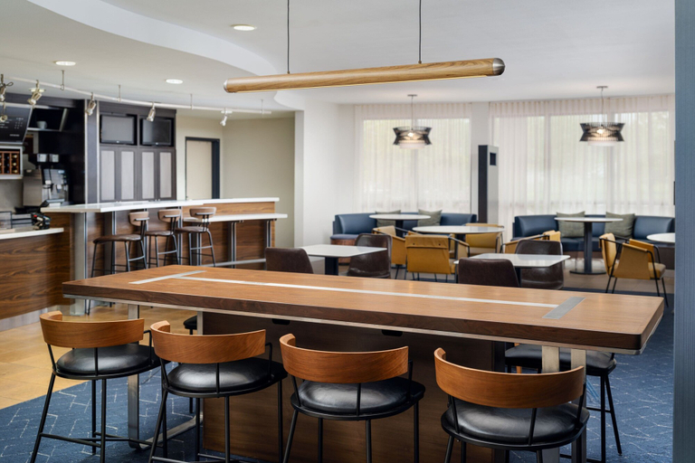 Food & Drinks 5, Courtyard by Marriott Kingston, Ulster