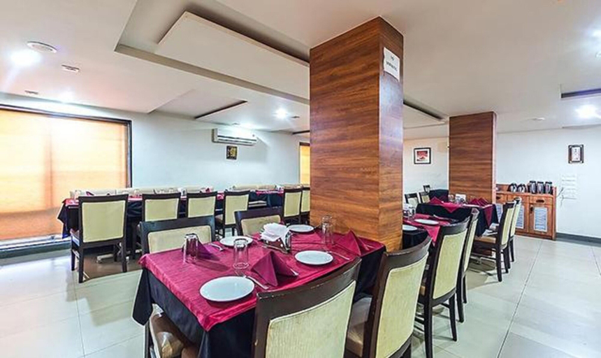 Food & Drinks 3, FabHotel Skylark Inn, Nashik
