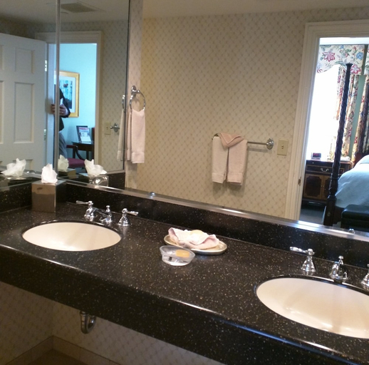 Bathroom 4, Planters Inn, Chatham