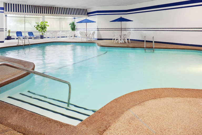 Sport & Beauty 4, Four Points By Sheraton Chicago O Apos Hare Airport, Cook