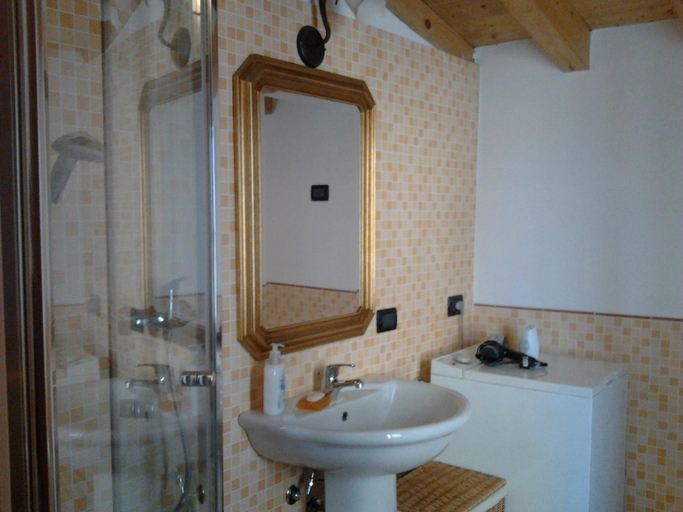 Bathroom 3, Bed & Breakfast Castello, Brescia