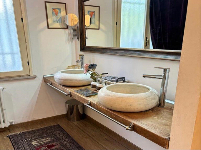 Bathroom 5, Beautiful Apartment Near Riviera, Rimini