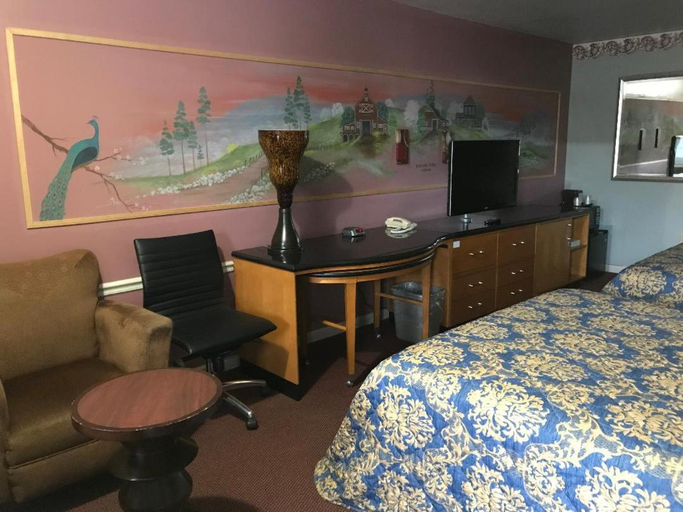 Bedroom 2, Village Inn, Nelson