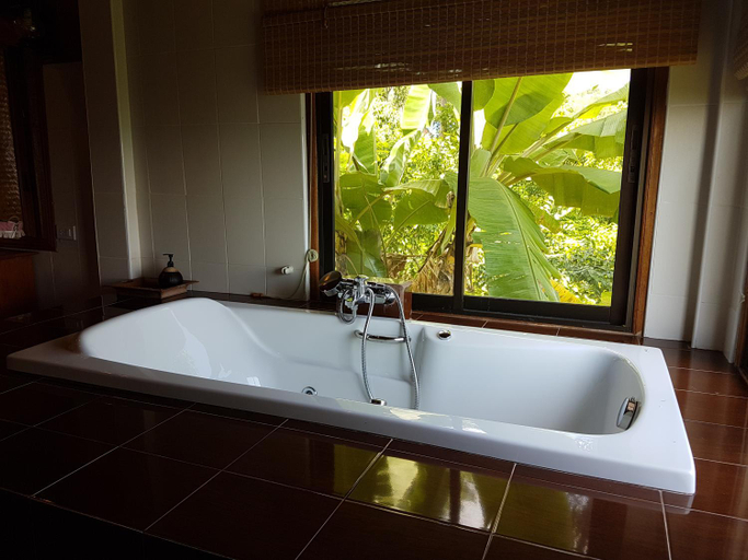Bathroom 2, Esmeralda View Resort, Ko Yao District
