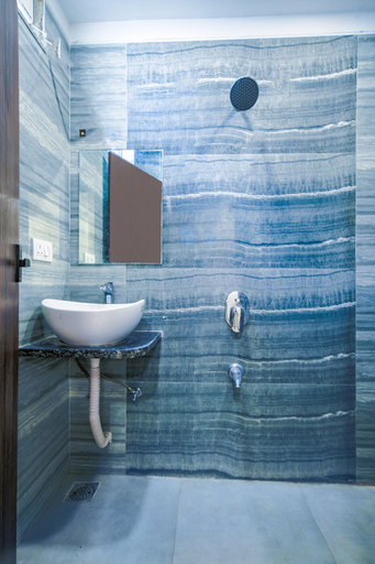 Bathroom 2, FabHotel J Palace, Indore