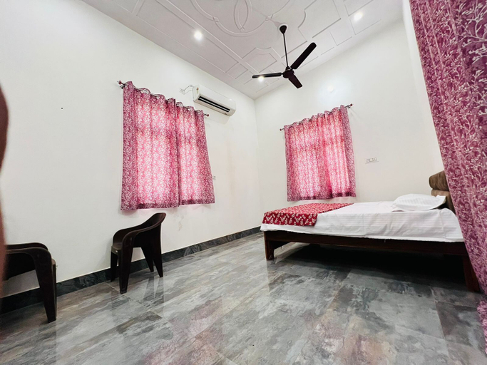 Bedroom 5, The Light House Hotel and Restaurant, Kasganj