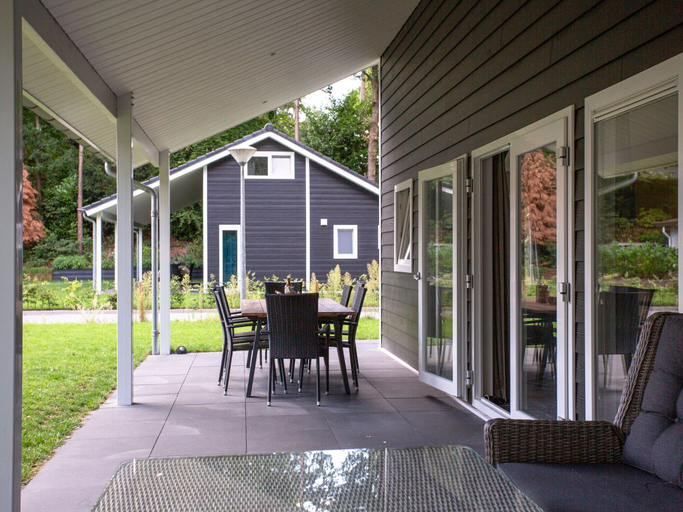 Others 4, Beautiful House With Covered Terrace in Rhenen, Rhenen