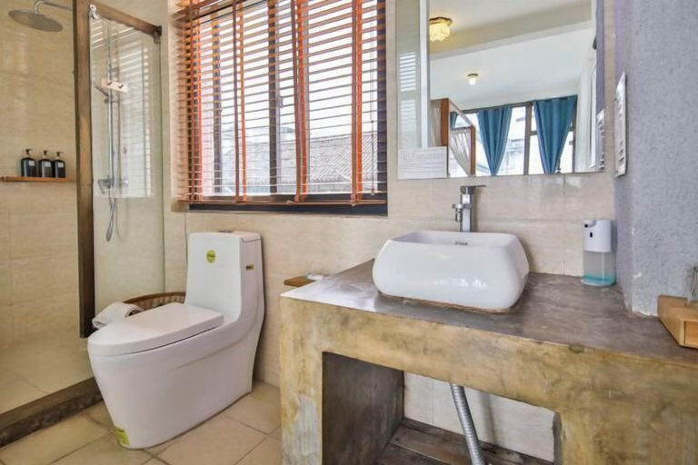 Bathroom 4, Buxianshan Guesthouse, Dali Bai
