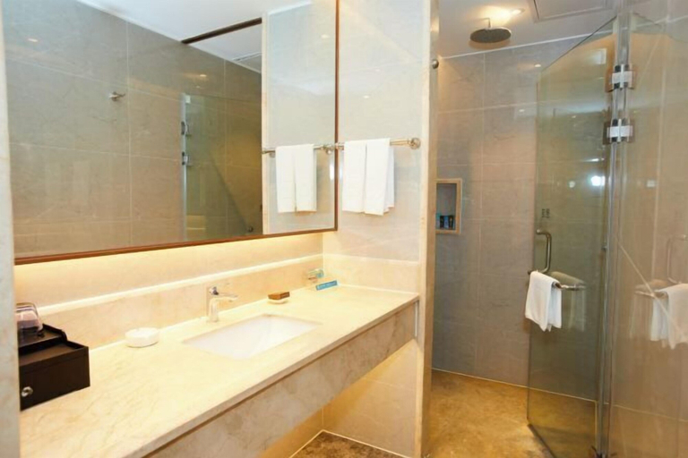 Bathroom 3, New Haojing Hotel (Guangzhou Xintang Metro Station), Guangzhou