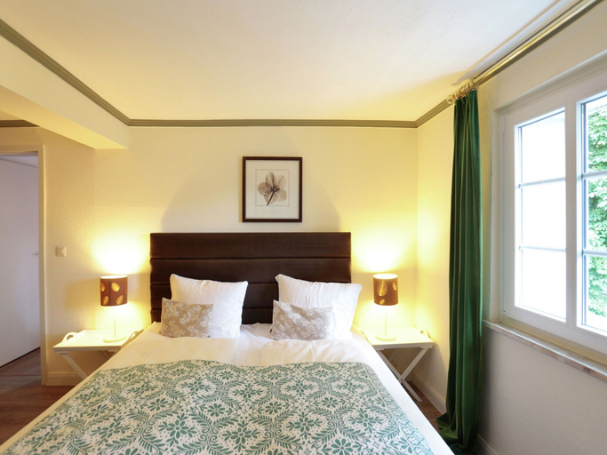 Bedroom 2, Winterberg Gruppenhaus mit Sauna - ideal fur Familien  Freunde, Hochsauerlandkreis