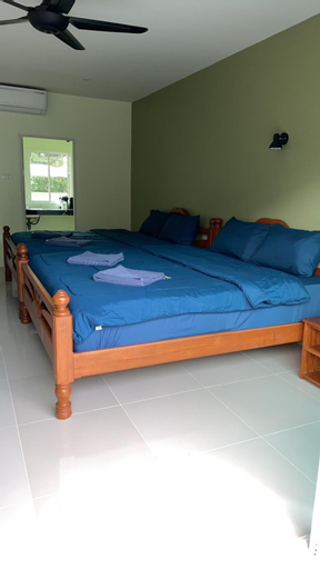 Bedroom 12