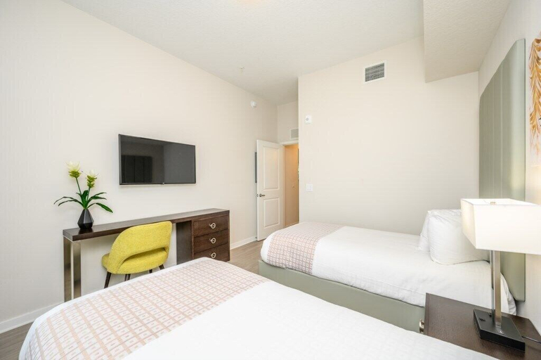 Bedroom 4, Top Floor Modern Vista Cay Reserve Condo - 5004, Orange