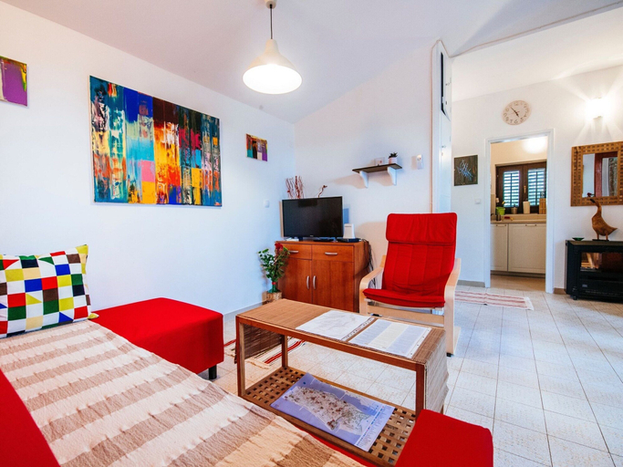 Others 1, Apartment in Posedarje by the Beach, Posedarje