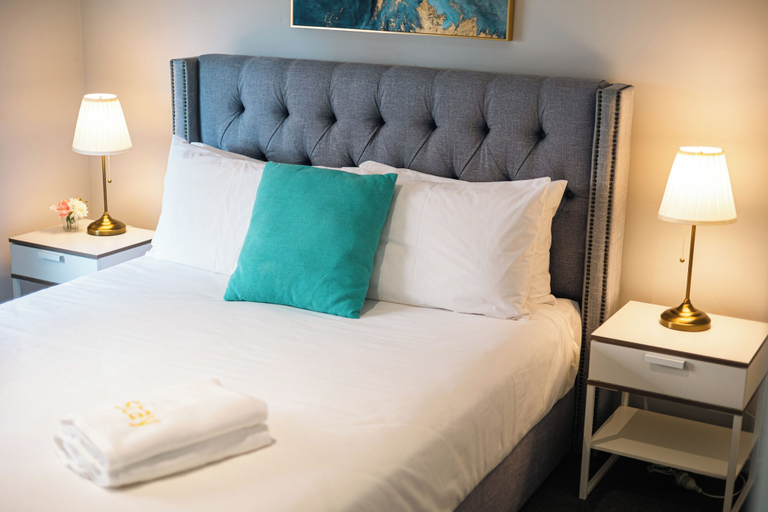 Bedroom 5, Luxury Waterfront Grand Villa in Melbourne, Melbourne