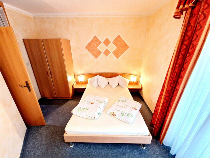 Bedroom 3, Comfortable Apartment Near Nassfeld, Hermagor
