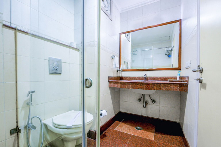Bathroom 4, FabHotel Exotica Galleria Market, Gurgaon