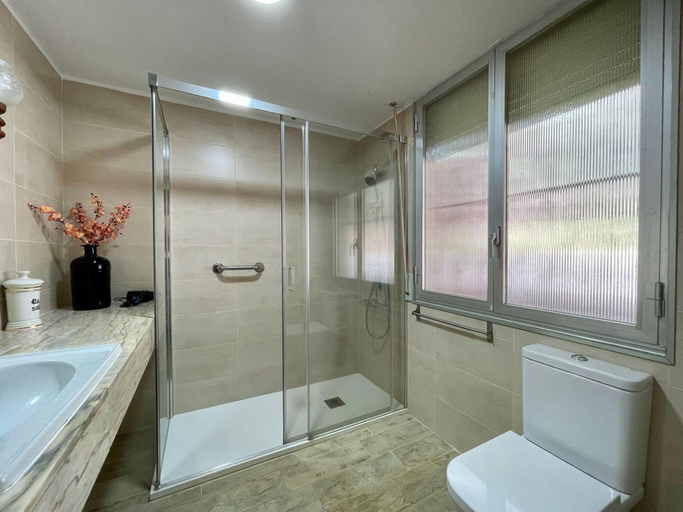 Bathroom 3, Villa in Salobrena With Sea Views, Granada