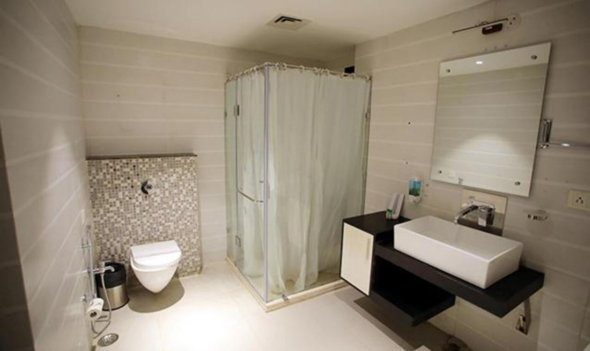 Bathroom, FabHotel Prime Bellmont, Gautam Buddha Nagar