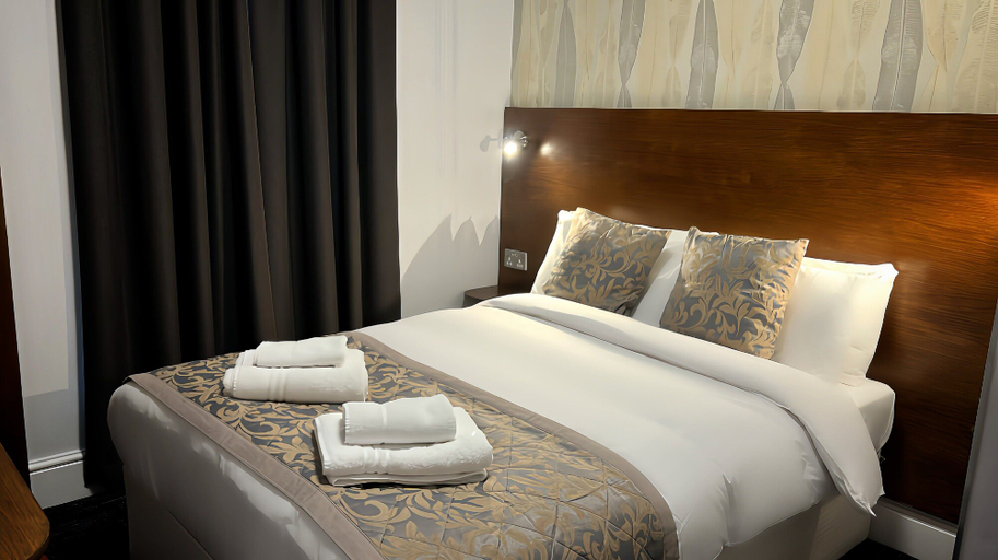 Bedroom 3, Lidos Hotel, London