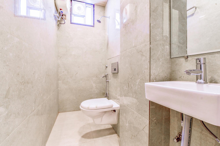 Bathroom 3, FabExpress Mewar Shine, Udaipur