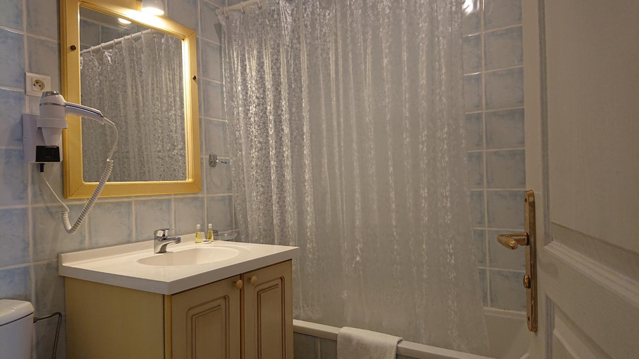Bathroom, Residence A Barcella, Corse-du-Sud
