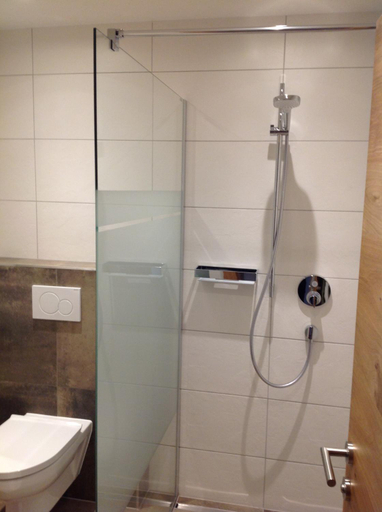 Bathroom 3, Apart Garni Lais, Landeck