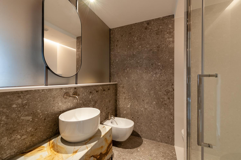Bathroom 4, Donnarumma Hotel, Salerno
