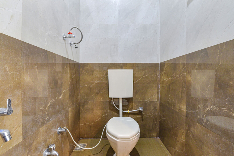 Bathroom, FabHotel Angan, Udaipur