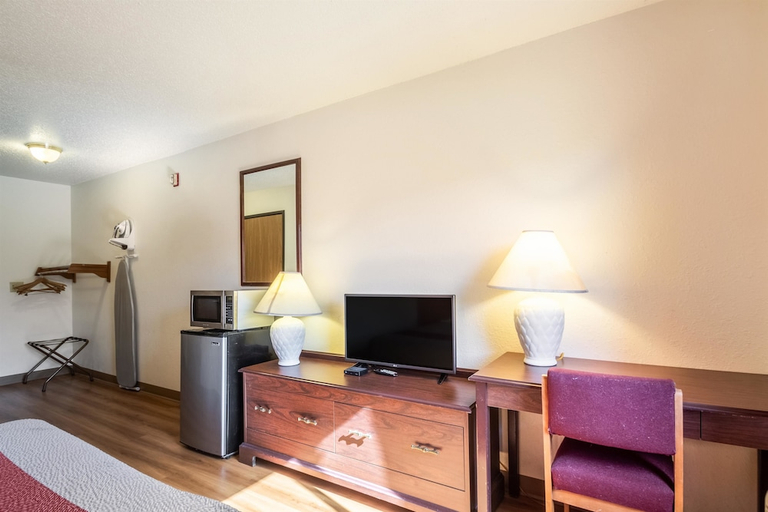 Others 4, Motel6 Saukville, WI, Ozaukee