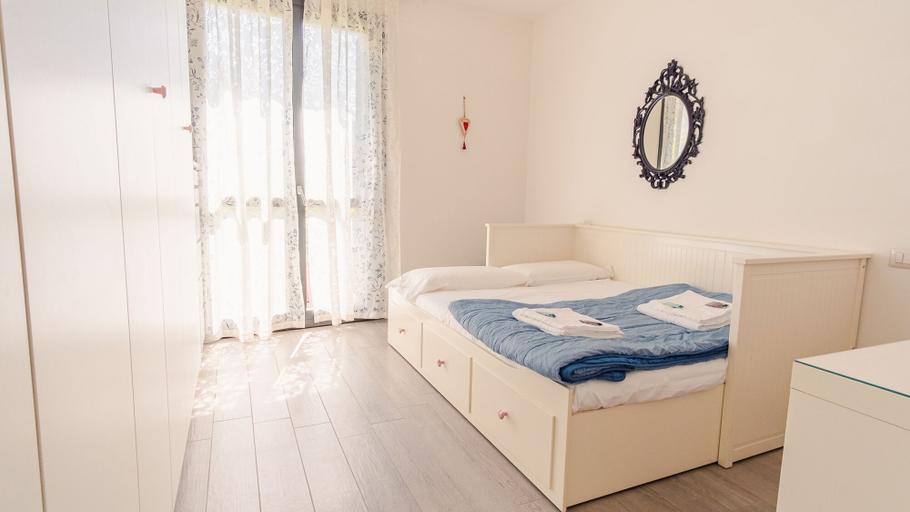 Room 2, Lugana Lovers - Italian Homing, Brescia