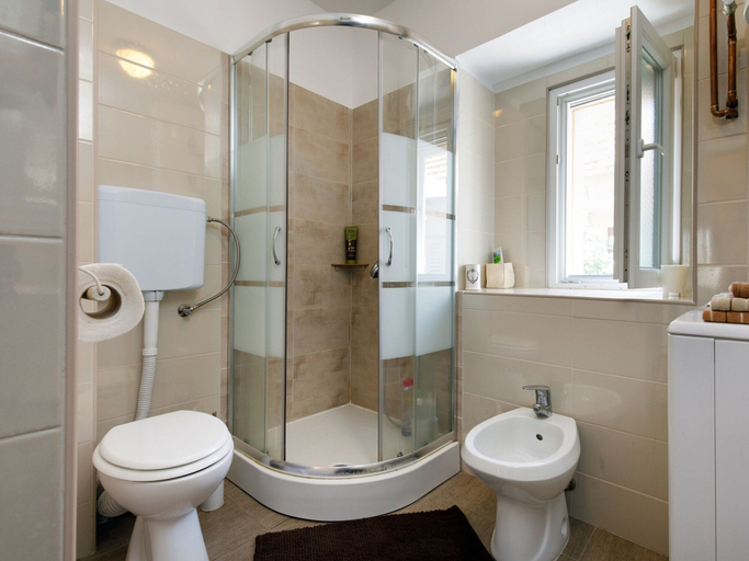 Bathroom 4, Holiday Home in Drnis With Pool & Etnoland, Drniš