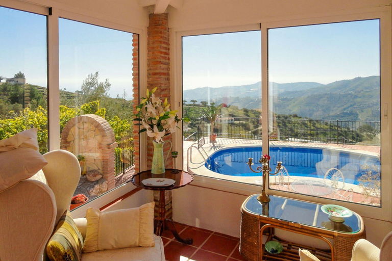 Room 4, Cortijo Dos Pinos in Frigiliana, Málaga