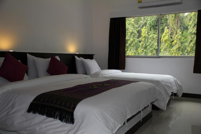 Bedroom 12