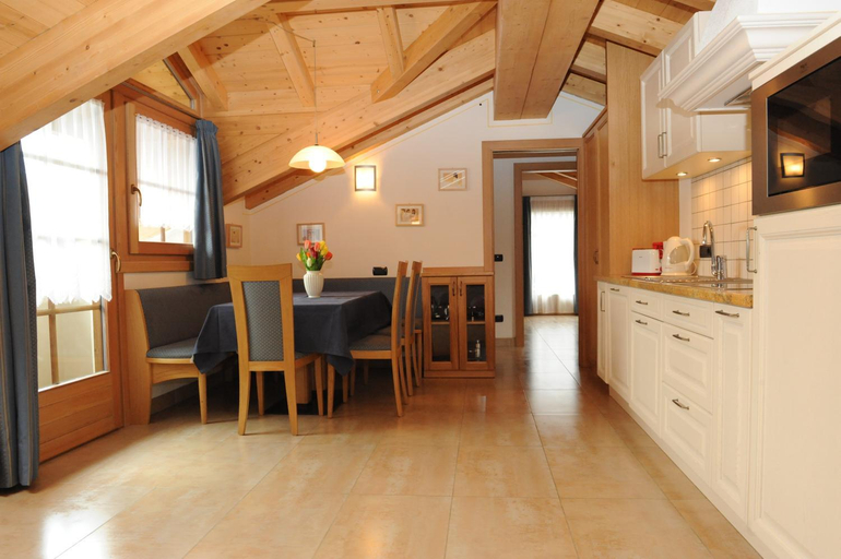 Others 2, Chalet Tea Da Bondi, Sondrio