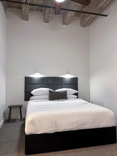 Bedroom 2, StayAE - High Rise, East Baton Rouge