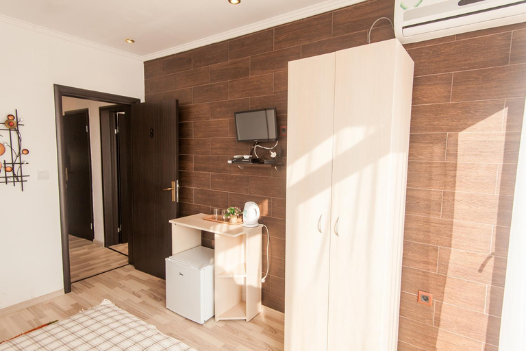 Others 4, Rooms and Apartments Milana