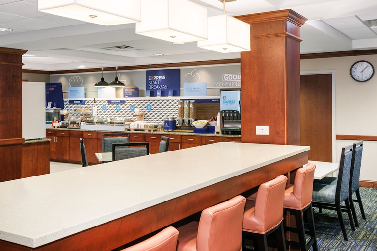 Food & Drinks 4, Holiday Inn Express & Suites HAMPTON SOUTH-SEABROOK, Rockingham