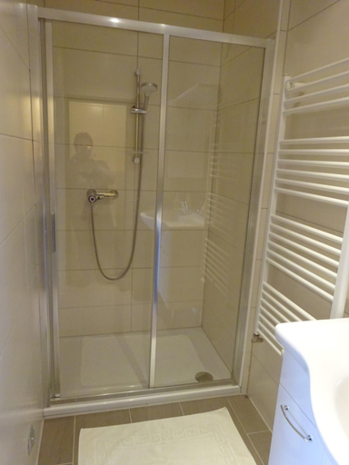 Bedroom 3, Appartement - Ferienwohnungen - Gastehaus Gabriele, Villach