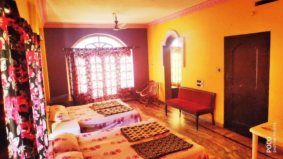 Bedroom 3, Hotel Sri Devi Comforts, Chikmagalur