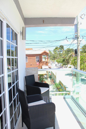 Sport & Beauty 4, Barefoot Caye Caulker Hotel