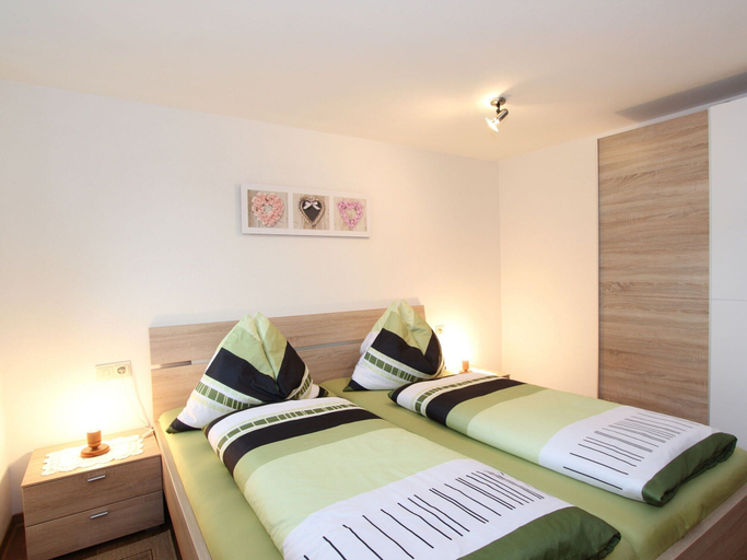 Bedroom 3, Apartment in Stuhlfelden near Ski Lift, Zell am See