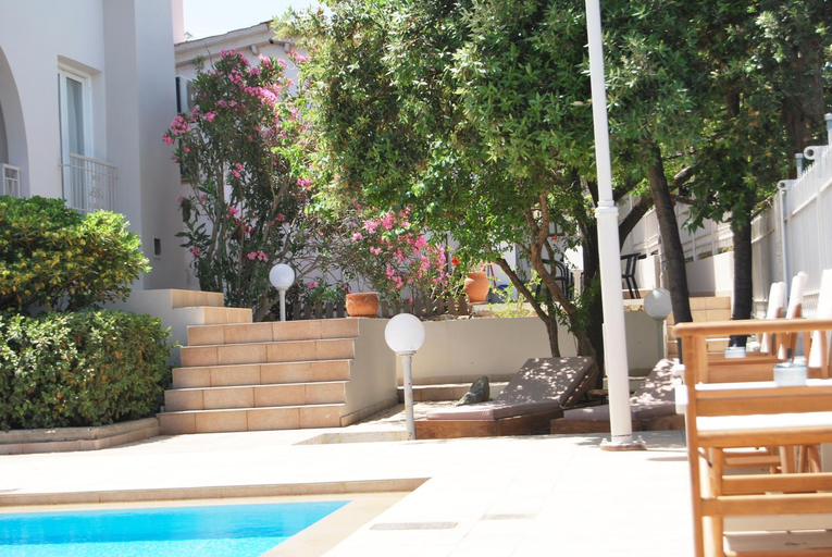 Facilities 2, Chrysiida Suites, Crete