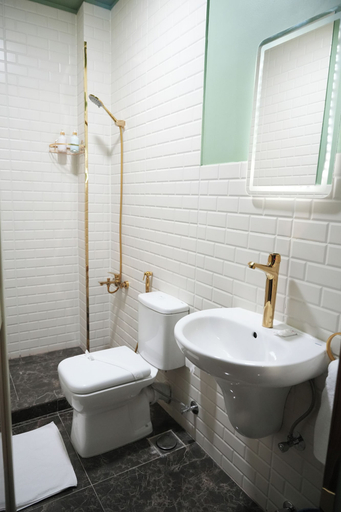 Bathroom 3, Hathor House, Qasr an-Nil