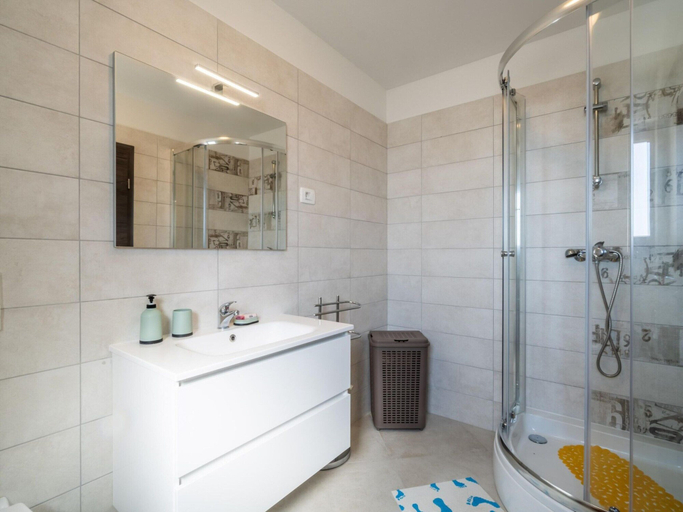 Bathroom 4, Modern Villa With Private Pool Near Labin and the Beach, Raša
