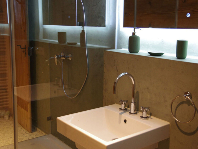 Bathroom 5, Zum Brau Comfortable Holiday Residence, Weilheim-Schongau