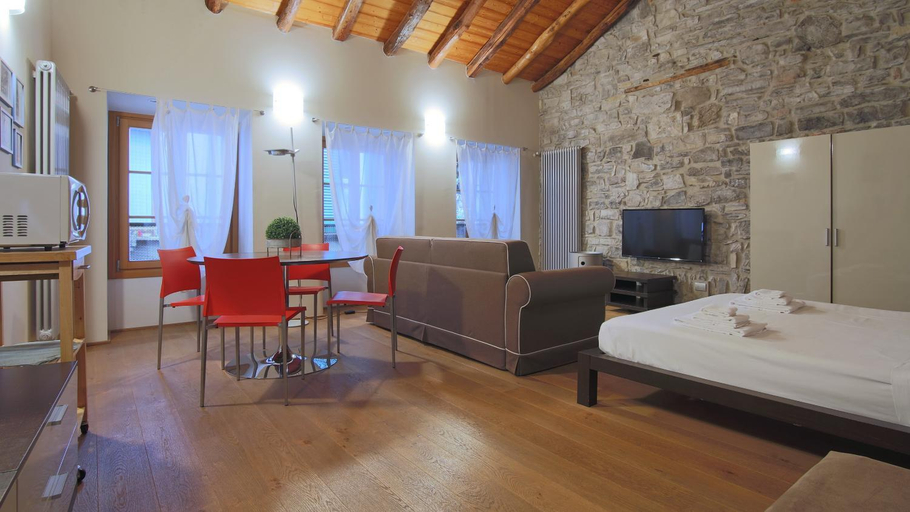 Others 5, Italianway - Torno, Como