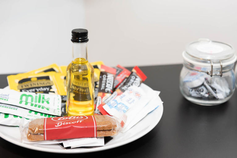 Food & Drinks, City Stay - Vizion Garden Apartments, Milton Keynes