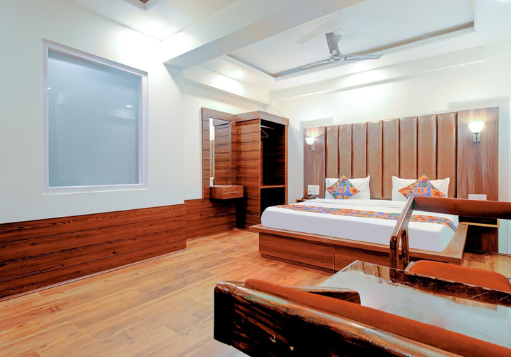 Bedroom 2, FabHotel Prime Royal Park, Badgam