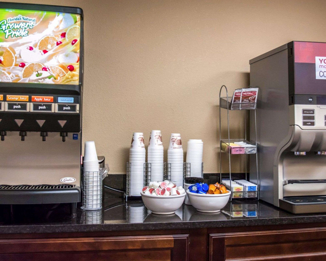 Food & Drinks 5, Comfort Suites Clearwater - Dunedin, Pinellas