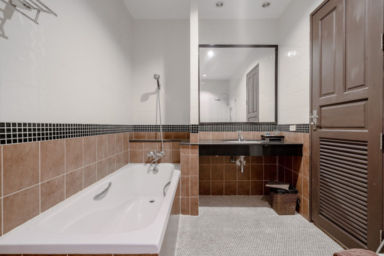 Bathroom 4, Napalai Resort Hua Hin, Hua Hin